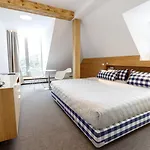 Bedriska Wellness & 4*