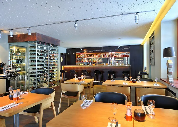 Bedriska Wellness & ホテル 4*
