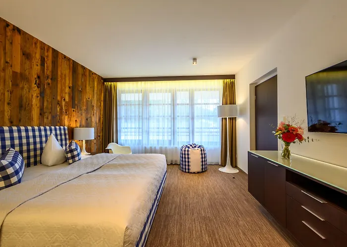 Bedriska Wellness & ホテル 4*