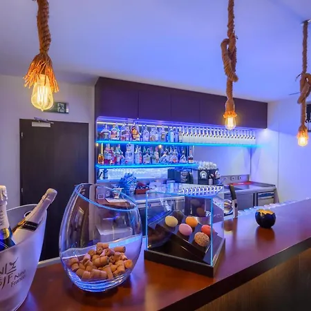 Ξενοδοχείο Bedriska Wellness & 4*